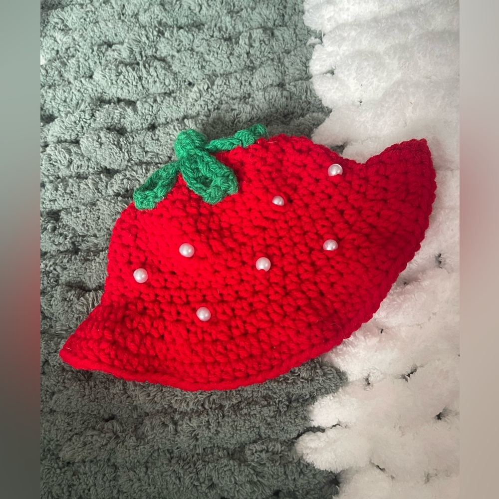 Handmade 0-3M ❤️ Crochet Strawberry Hat